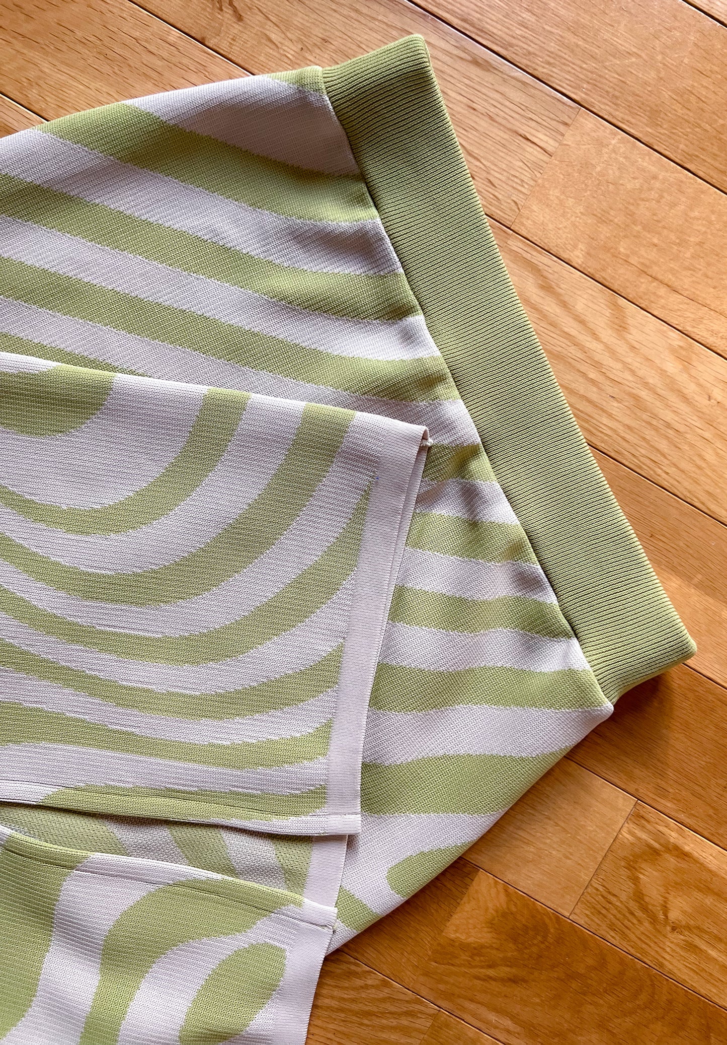 Knit Skirt | Green / Waves