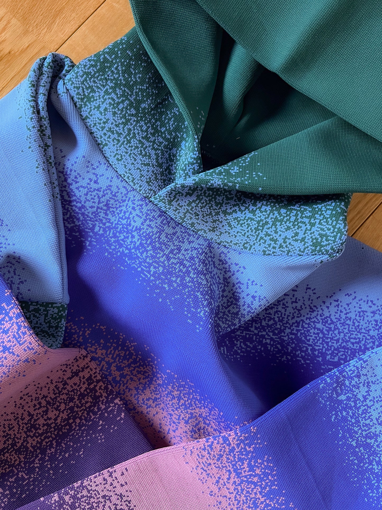 Cropped Boyfriend Knit Hoodie | Multi / Gradient