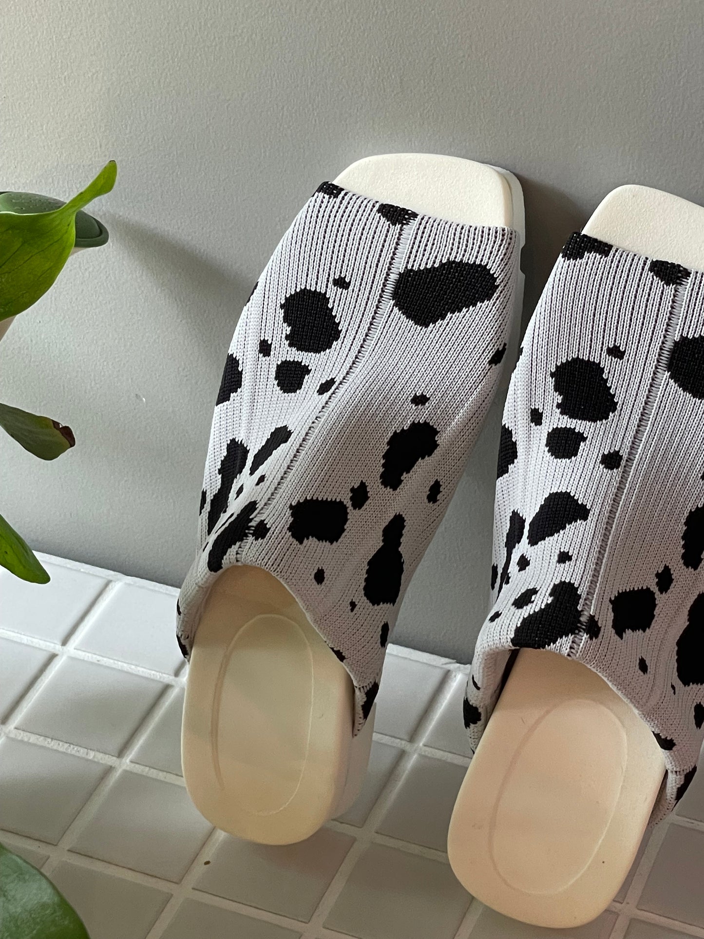 Flossy / Sandals / Dalmatian